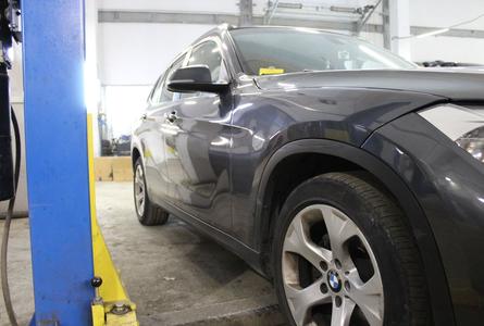 BMW X1 2014. Ремонт с покраской двери и крыла